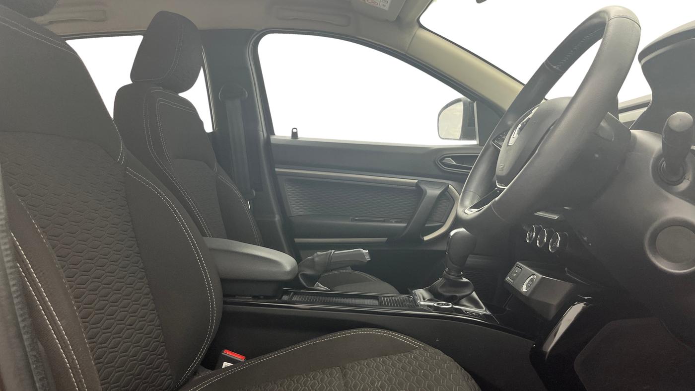 2022 Renault Kiger RXZ AMT, Petrol, Automatic, 34,929 km, Right Side Front Door Cabin