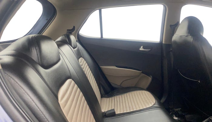 2015 Hyundai Grand i10 SPORTZ 1.2 KAPPA VTVT, Petrol, Manual, 74,609 km, Right Side Rear Door Cabin