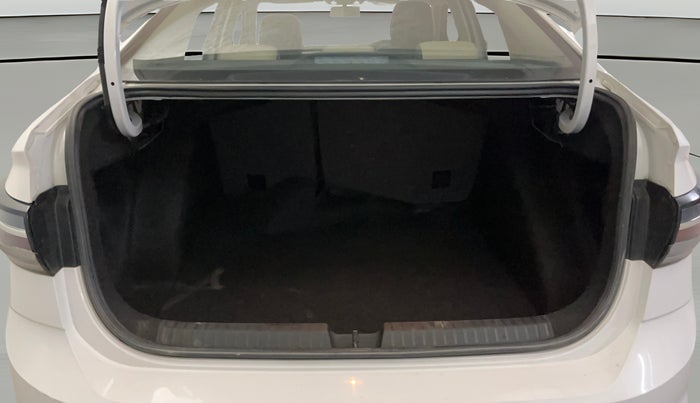 2024 Volkswagen VIRTUS HIGHLINE TSI 1.0 MT, Petrol, Manual, 55,152 km, Boot Open Zoomed View