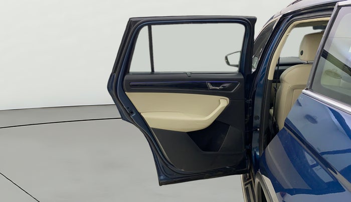 2018 Skoda Kodiaq STYLE 2.0 TDI 4X4 AT, Diesel, Automatic, 1,04,712 km, LHS Rear Door