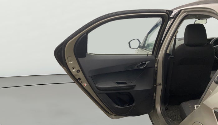2019 Tata TIAGO NRG PETROL, CNG, Manual, 1,03,582 km, LHS Rear Door