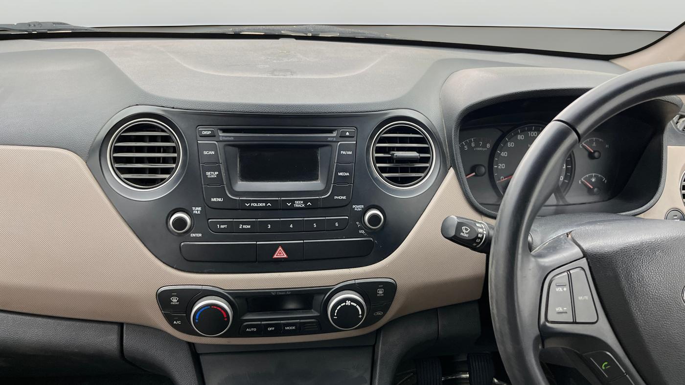 2015 Hyundai Xcent SX 1.2, Petrol, Manual, 1,18,950 km, Air Conditioner