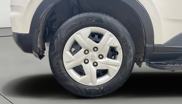 2021 Hyundai VENUE S 1.2, Petrol, Manual, 44,718 km, Right Rear Wheel