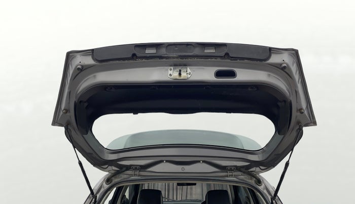 2017 Maruti Swift VXI, Petrol, Manual, 62,228 km, Boot Door Open