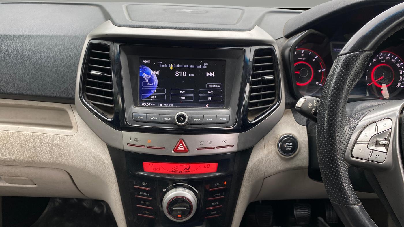 2023 Mahindra XUV300 W8 1.5 DIESEL, Diesel, Manual, 98,390 km, Air Conditioner