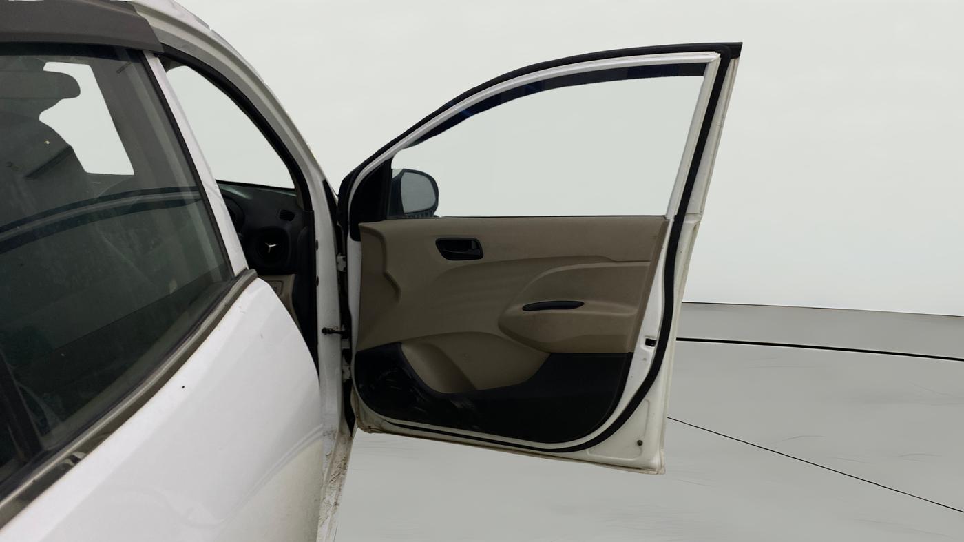 2021 Hyundai NEW SANTRO SPORTZ EXECUTIVE MT CNG, CNG, Manual, 33,212 km, RHS Front Door