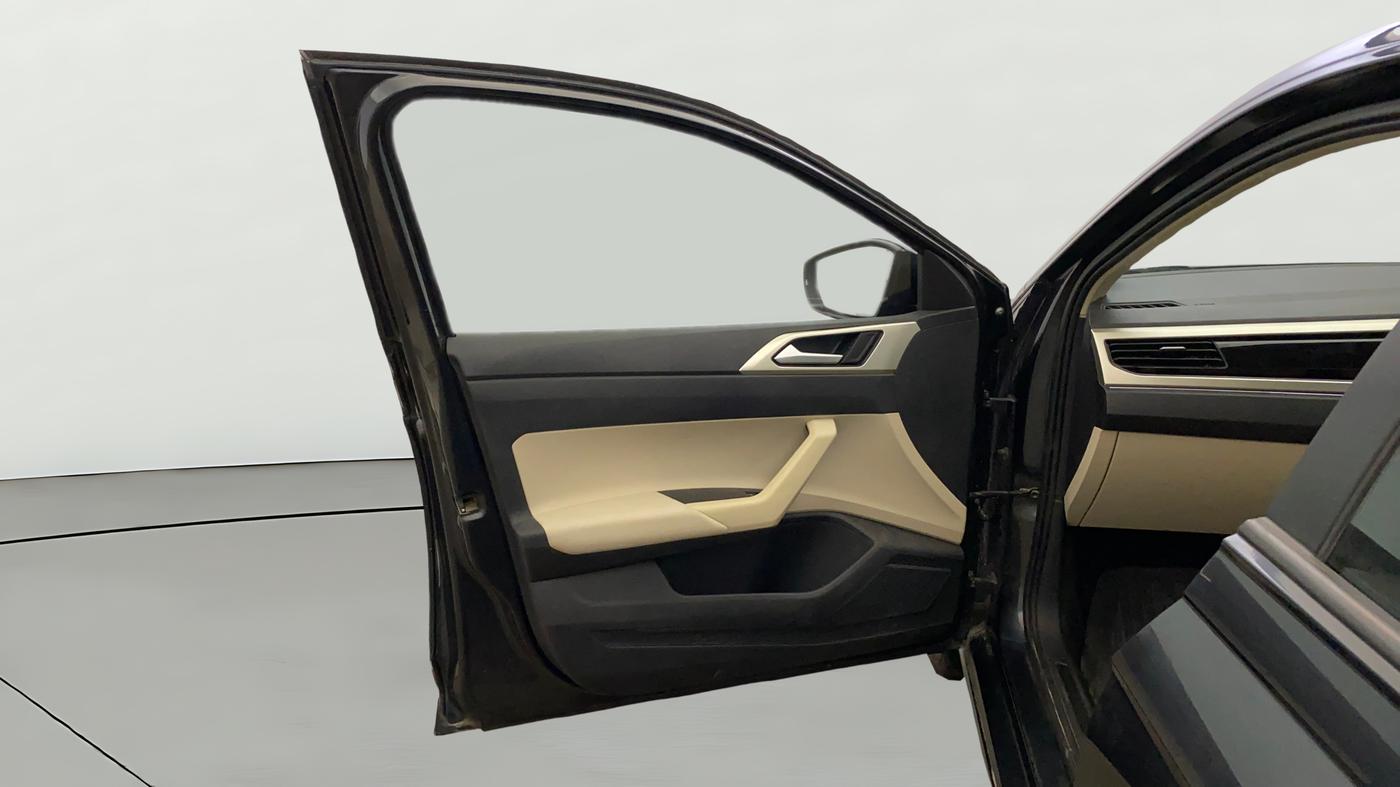 2022 Volkswagen VIRTUS HIGHLINE TSI 1.0 AT, Petrol, Automatic, 37,536 km, LHS Front Door