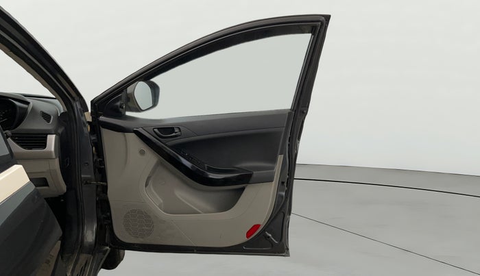 2019 Tata NEXON XM PETROL, Petrol, Manual, 50,599 km, RHS Front Door