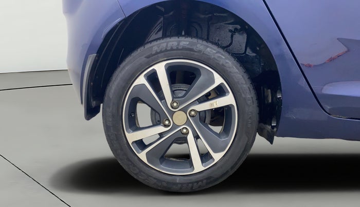 2023 Tata ALTROZ XZA + SUNROOF, Petrol, Automatic, 38,905 km, Right Rear Wheel