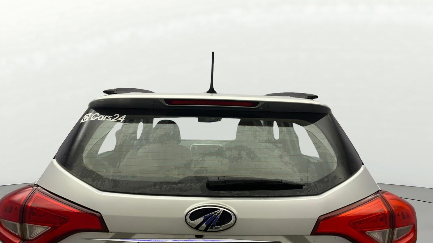 2020 Mahindra XUV300 W8 (O) 1.2 PETROL, Petrol, Manual, 91,363 km, Rear Windshield