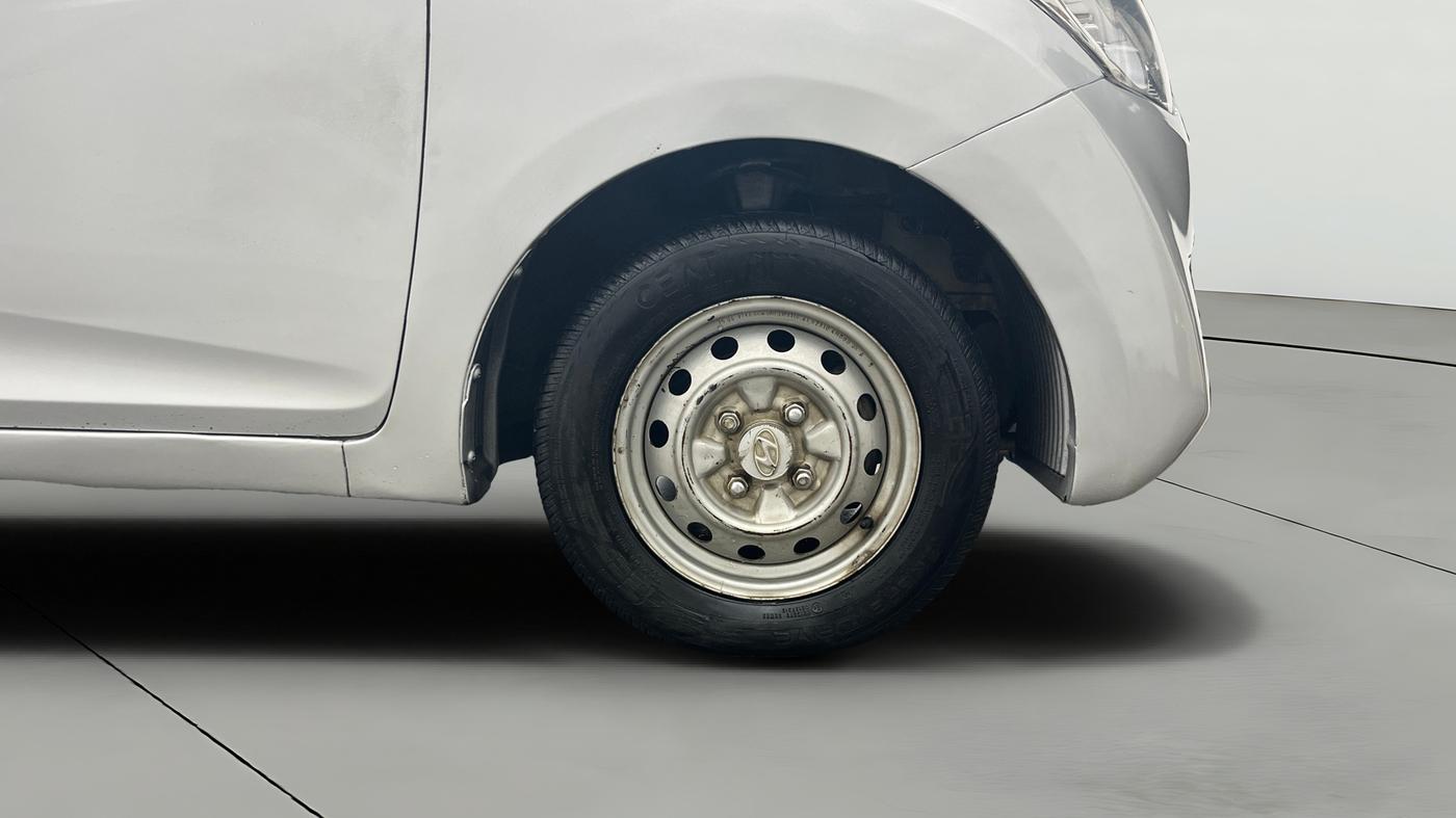 2015 Hyundai Eon D-LITE+, Petrol, Manual, 76,595 km, Right Front Wheel