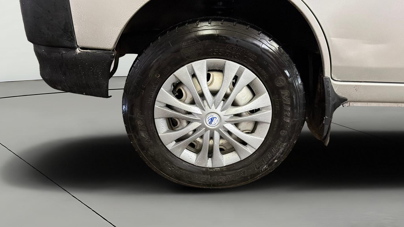 2016 Maruti Eeco 5 STR WITH A/C+HTR CNG, CNG, Manual, 47,578 km, Left Front Wheel