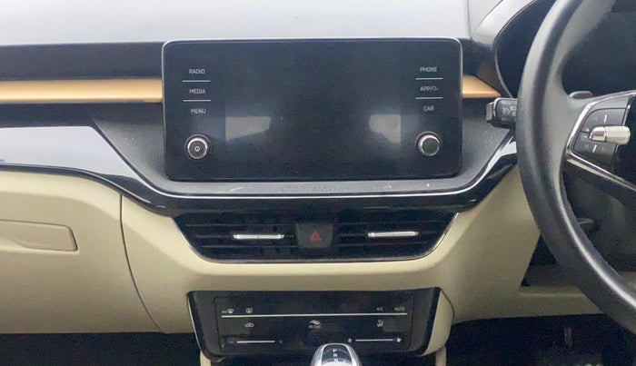 2022 Skoda SLAVIA STYLE 1.0L TSI AT, Petrol, Automatic, 17,567 km, Air Conditioner