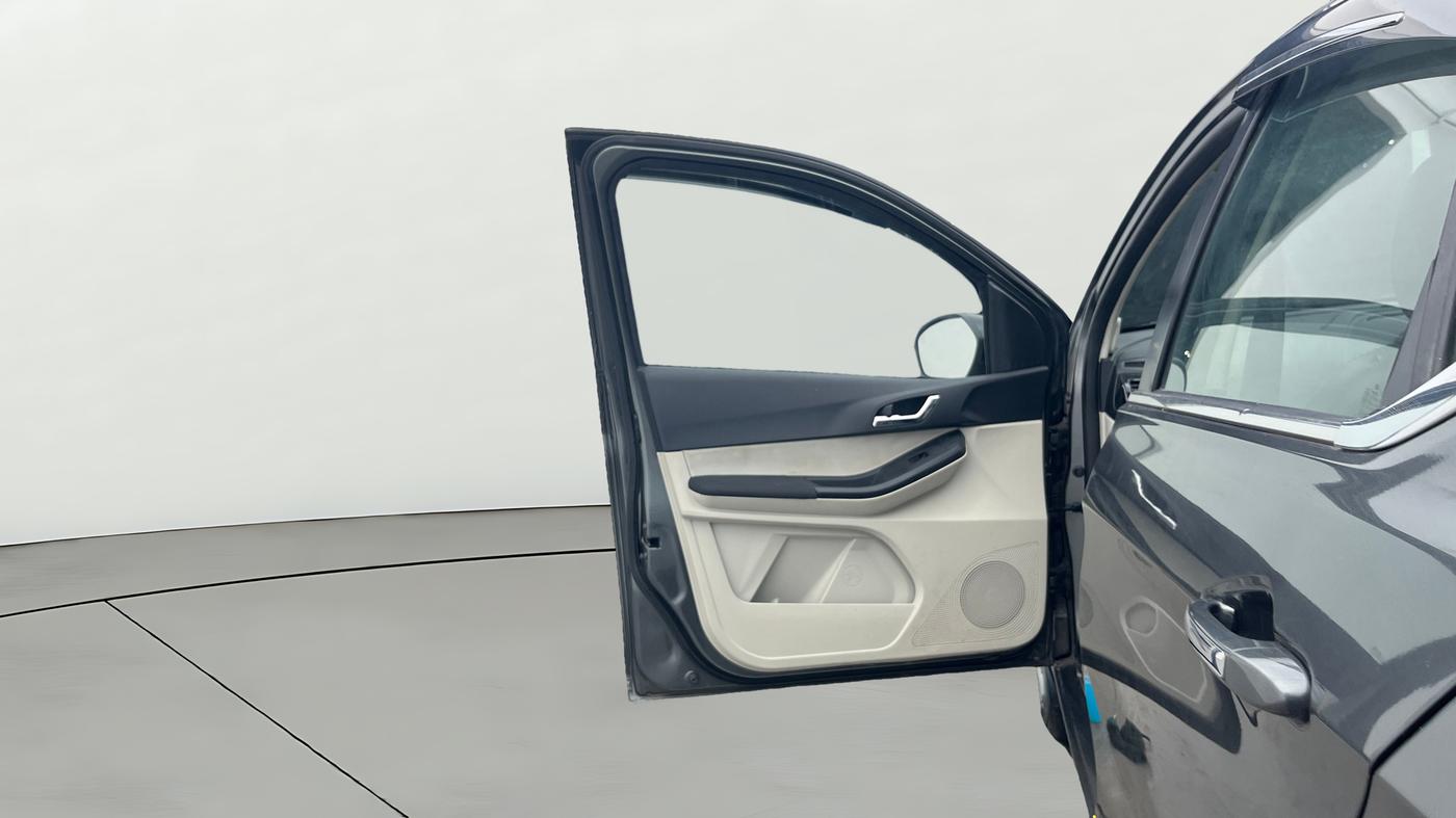 2023 Tata TIGOR XZ PLUS CNG, CNG, Manual, 25,571 km, LHS Front Door