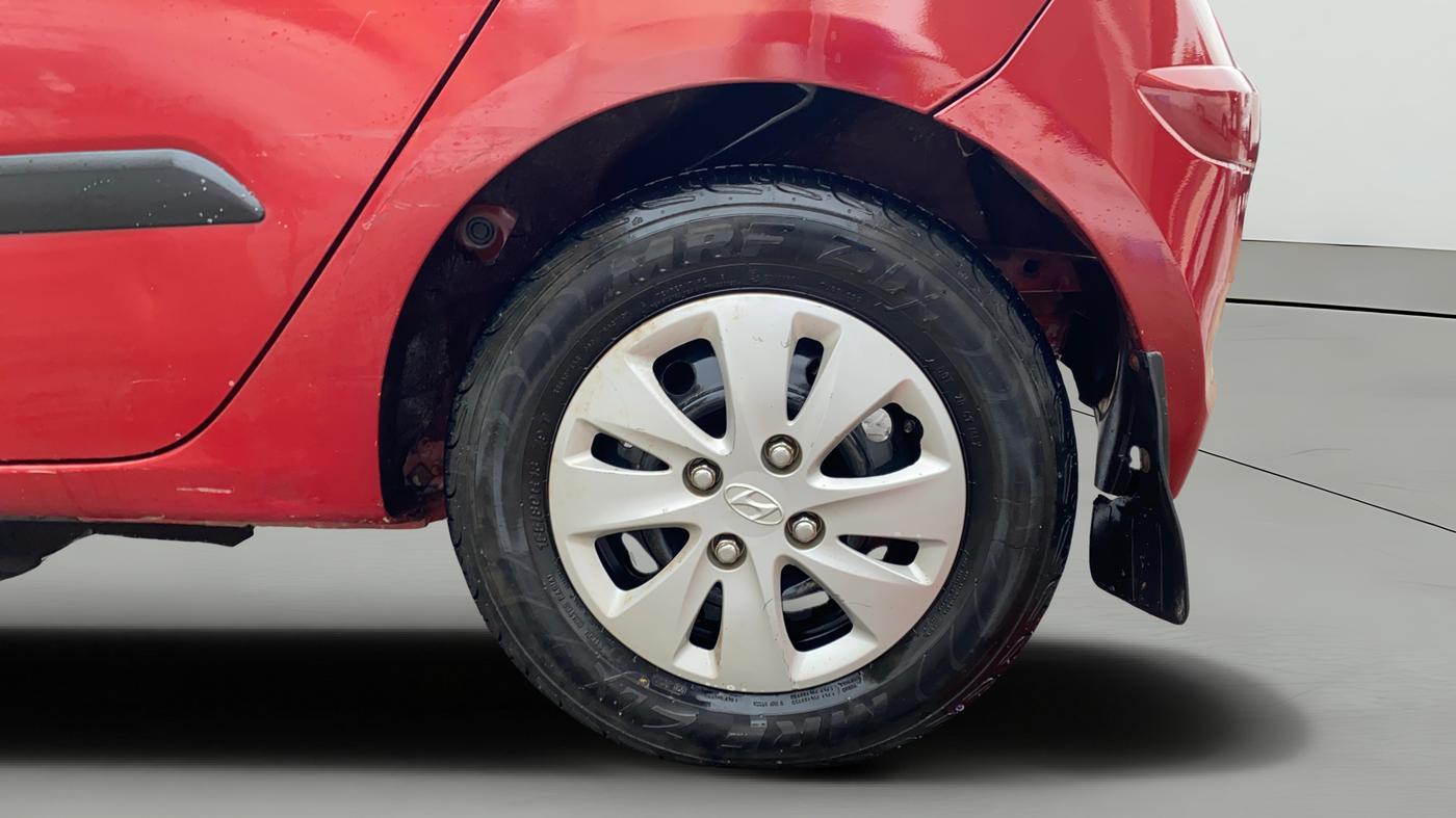 2012 Hyundai i10 MAGNA 1.2, Petrol, Manual, 29,438 km, Left Rear Wheel