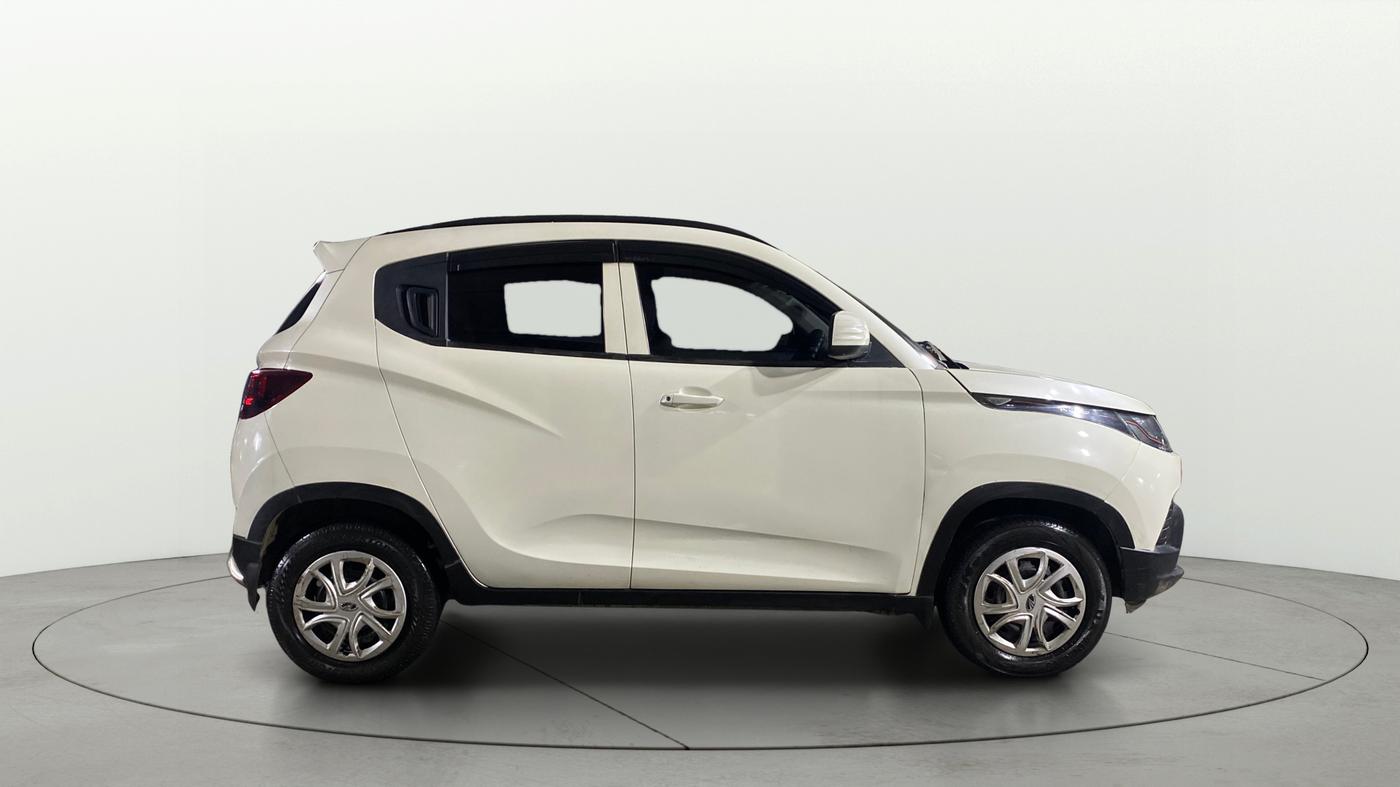 2016 Mahindra Kuv100 K4 6 STR, Petrol, Manual, 65,165 km, Right Side View