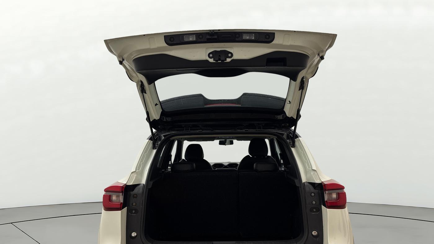 2022 Nissan MAGNITE XV TURBO CVT DUAL TONE, Petrol, Automatic, 40,359 km, Boot Door Open