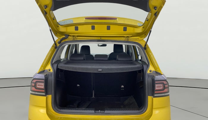 2022 Volkswagen TAIGUN TOPLINE 1.0 TSI MT, Petrol, Manual, 6,611 km, Boot Open Zoomed View