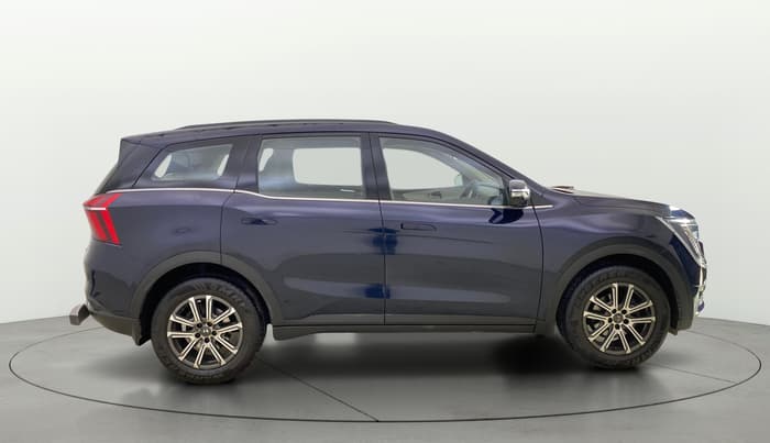 2023 Mahindra XUV700 AX 7 LUXURY P AT 7 STR, Petrol, Automatic, 24,791 km, Right Side View