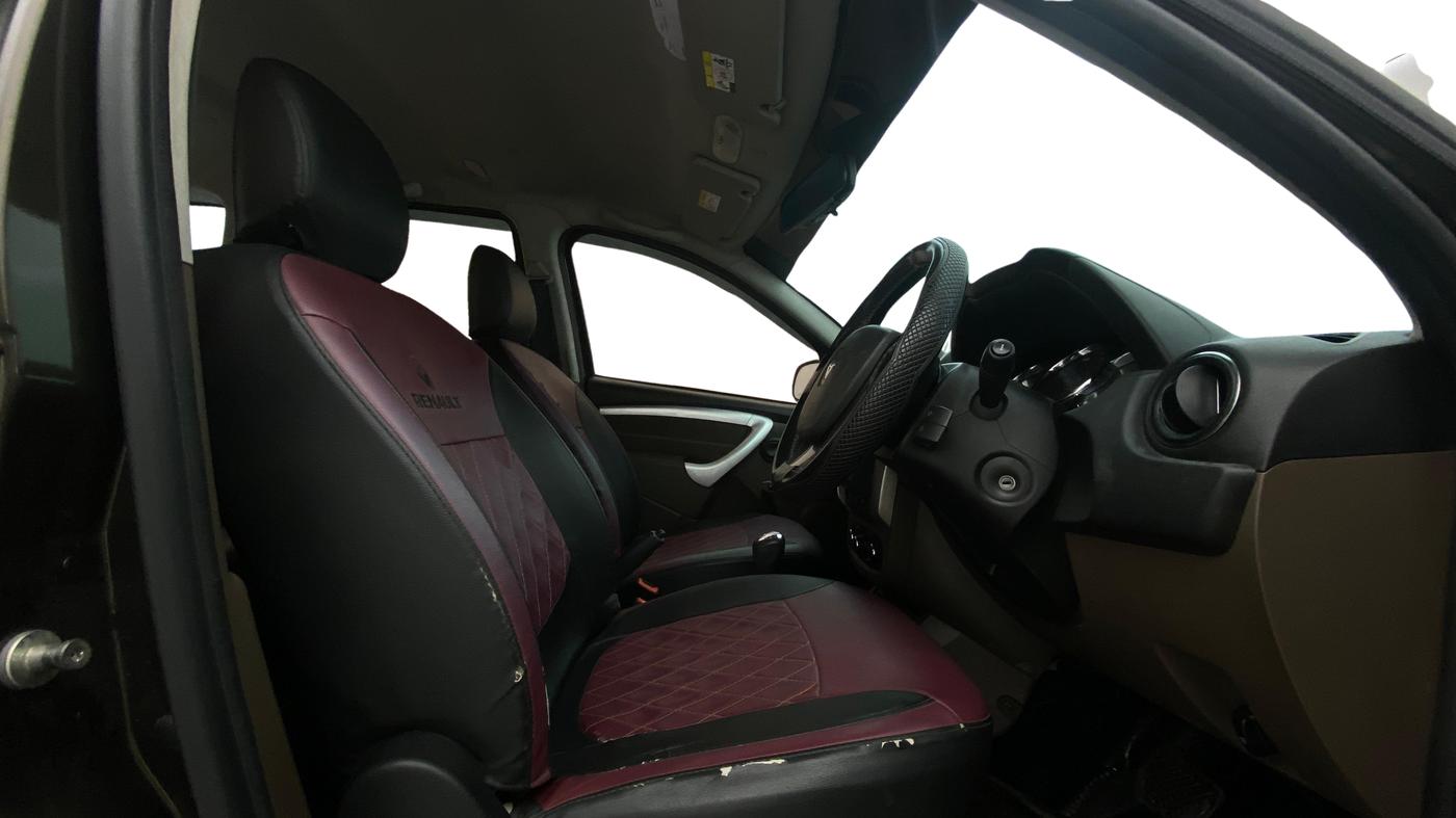 2019 Renault Duster 110 PS RXS 4X2 AMT DIESEL, Diesel, Automatic, 98,584 km, Right Side Front Door Cabin