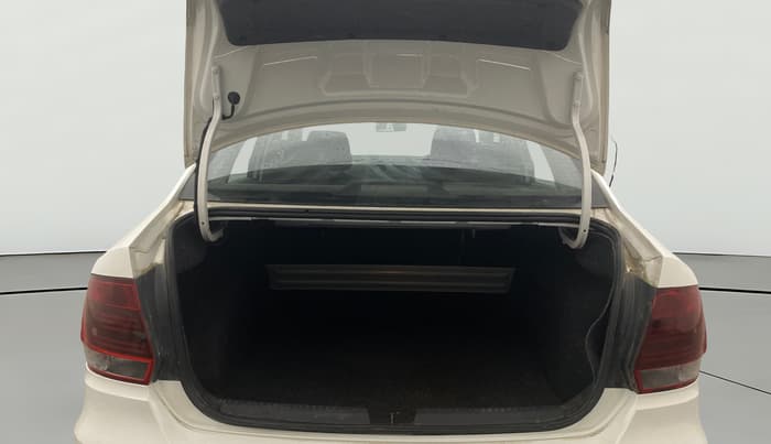 2016 Volkswagen Vento COMFORTLINE 1.2 TSI AT, Petrol, Automatic, 65,900 km, Boot Open Zoomed View