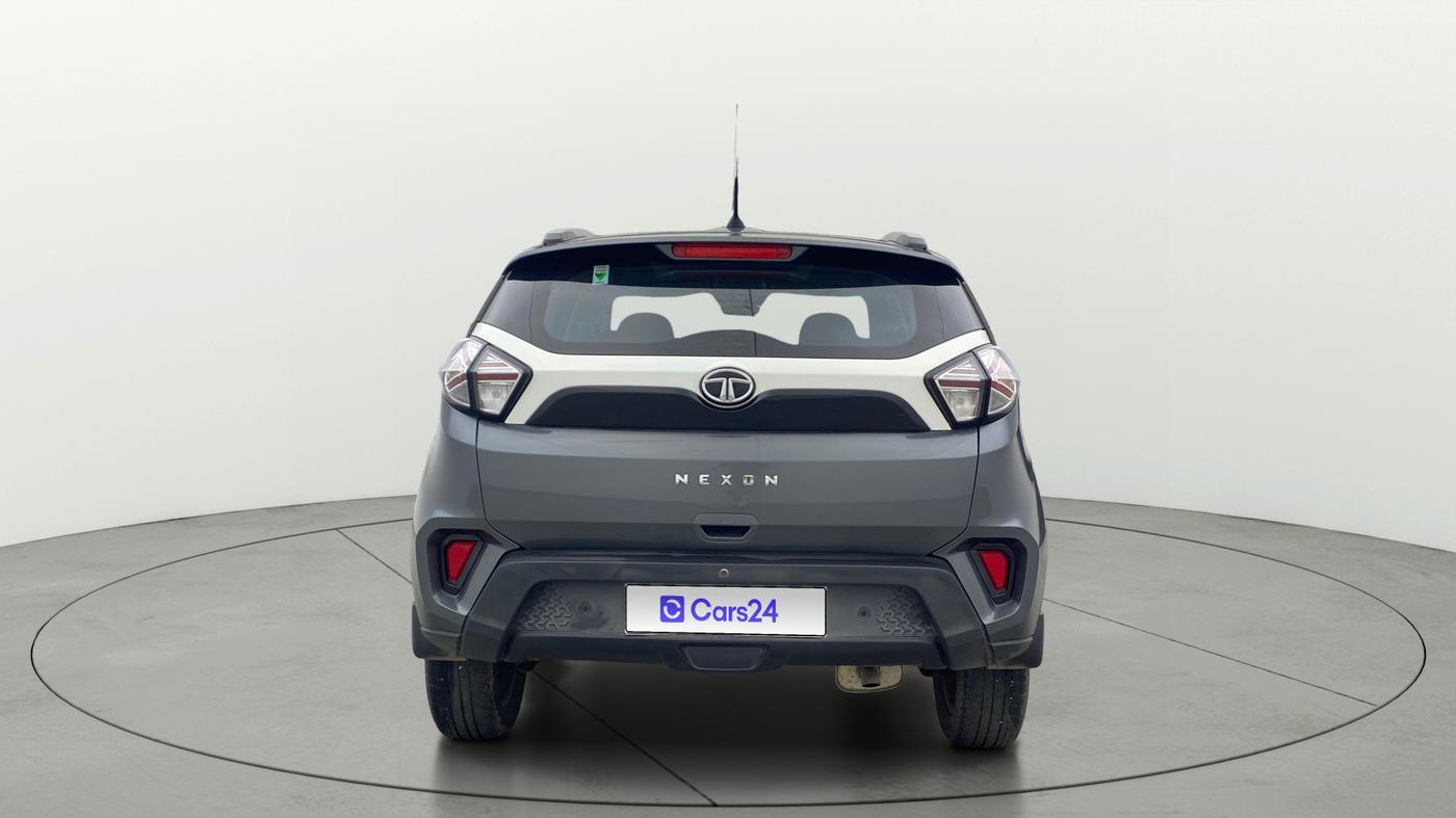 2022 Tata NEXON XMA SUNROOF PETROL, Petrol, Automatic, 35,685 km, Back/Rear