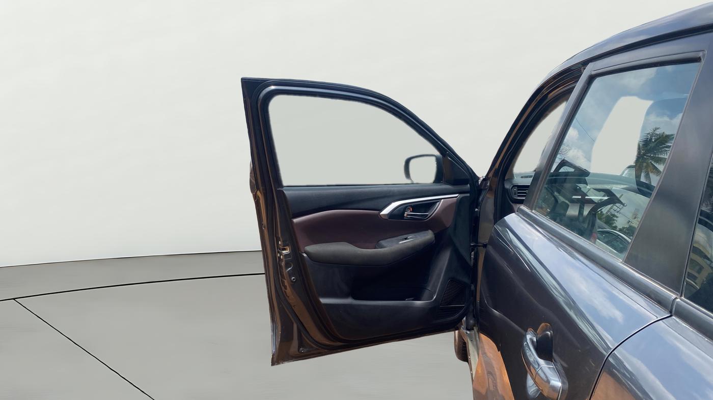 2023 Maruti Grand Vitara SIGMA SMART HYBRID, Petrol, Manual, 55,051 km, LHS Front Door