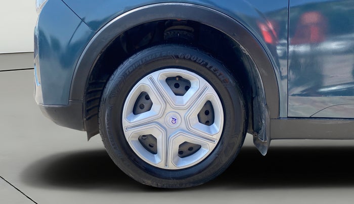 2021 Mahindra XUV300 W6 1.5 Diesel, Diesel, Manual, 68,068 km, Left Front Wheel