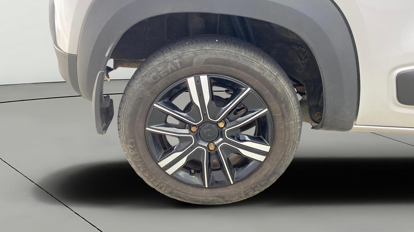 2022 Renault Kwid CLIMBER 1.0 AMT, Petrol, Automatic, 16,142 km, Right Rear Wheel