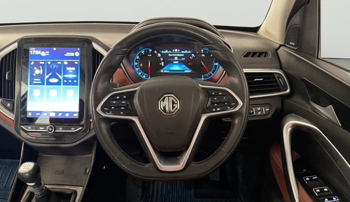 2022 MG HECTOR PLUS SHARP 2.0 DIESEL TURBO MT 6-STR, Diesel, Manual, 44,951 km, Steering Wheel Close Up