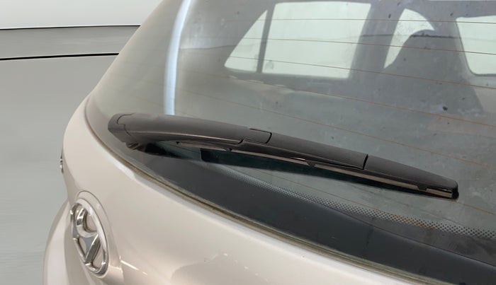 2015 Hyundai Grand i10 ASTA AT 1.2 KAPPA VTVT, Petrol, Automatic, 1,10,957 km, Rear Wiper