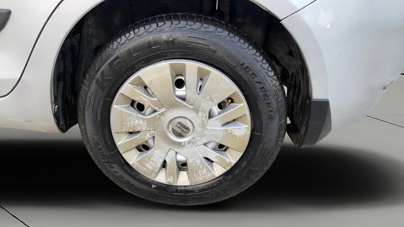 2014 Maruti Swift Dzire LXI, CNG, Manual, 67,340 km, Left Rear Wheel