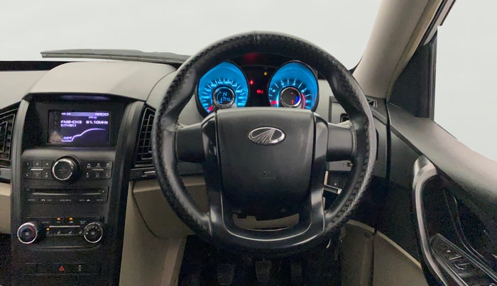 2016 Mahindra XUV500 W4 1.99, Diesel, Manual, 61,726 km, Steering Wheel Close Up