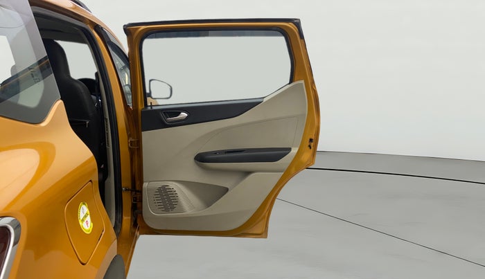 2022 Renault TRIBER RXZ AMT, Petrol, Automatic, 8,177 km, RHS Rear Door