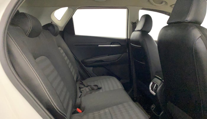 2021 KIA SONET HTK 1.2, Petrol, Manual, 84,915 km, Right Side Rear Door Cabin