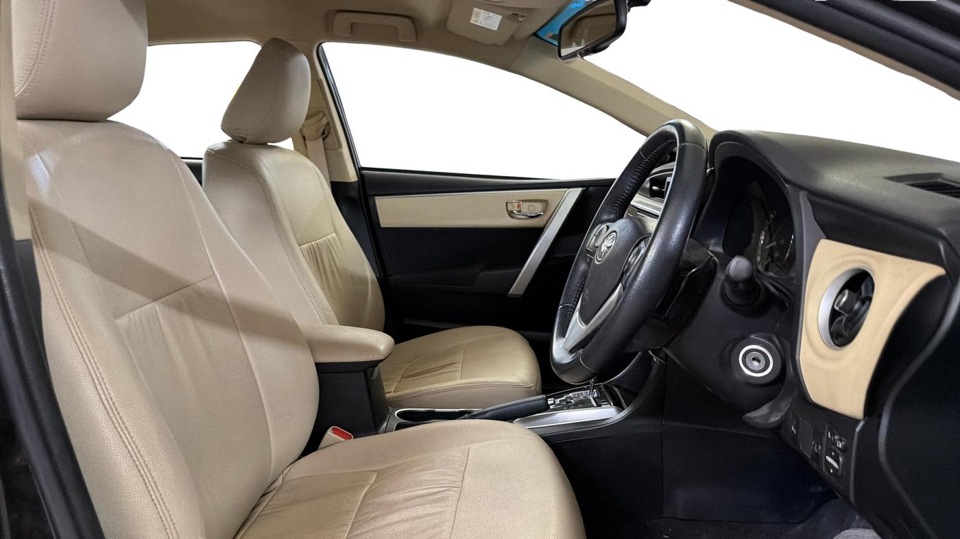 2017 Toyota Corolla Altis G CVT PETROL, Petrol, Automatic, 20,958 km, Right Side Front Door Cabin