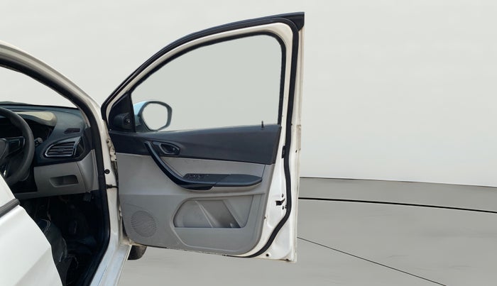 2020 Tata Tiago XT PETROL, Petrol, Manual, 64,908 km, RHS Front Door