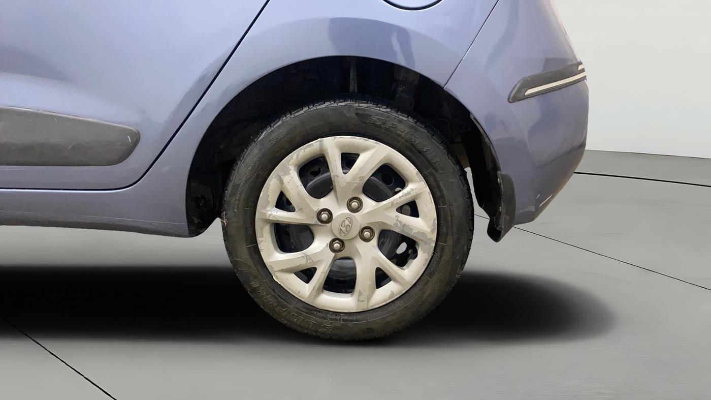 2017 Hyundai Grand i10 MAGNA 1.2 KAPPA VTVT, Petrol, Manual, 1,17,296 km, Left Rear Wheel