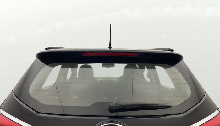 2022 Mahindra XUV300 W8 (O) 1.5 DIESEL, Diesel, Manual, 23,722 km, Rear Windshield