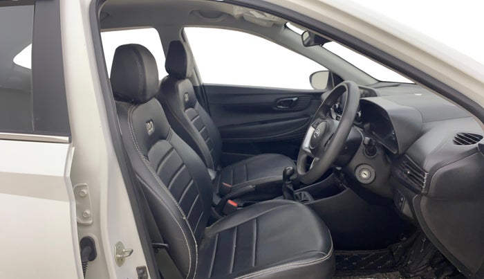 2023 Hyundai NEW I20 SPORTZ 1.2 MT, Petrol, Manual, 38,249 km, Right Side Front Door Cabin