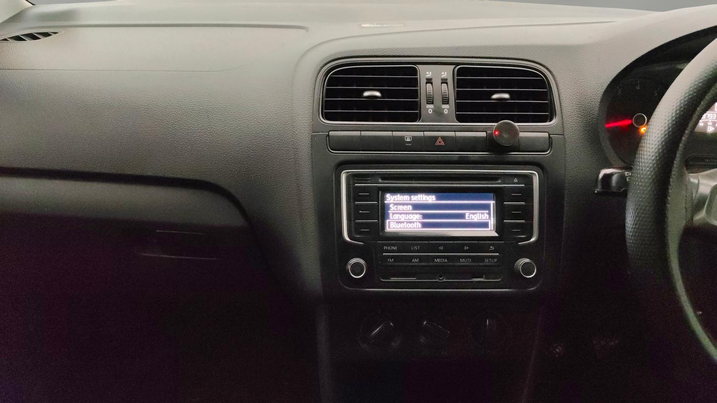 2016 Volkswagen Polo COMFORTLINE 1.2L, CNG, Manual, 97,913 km, Air Conditioner