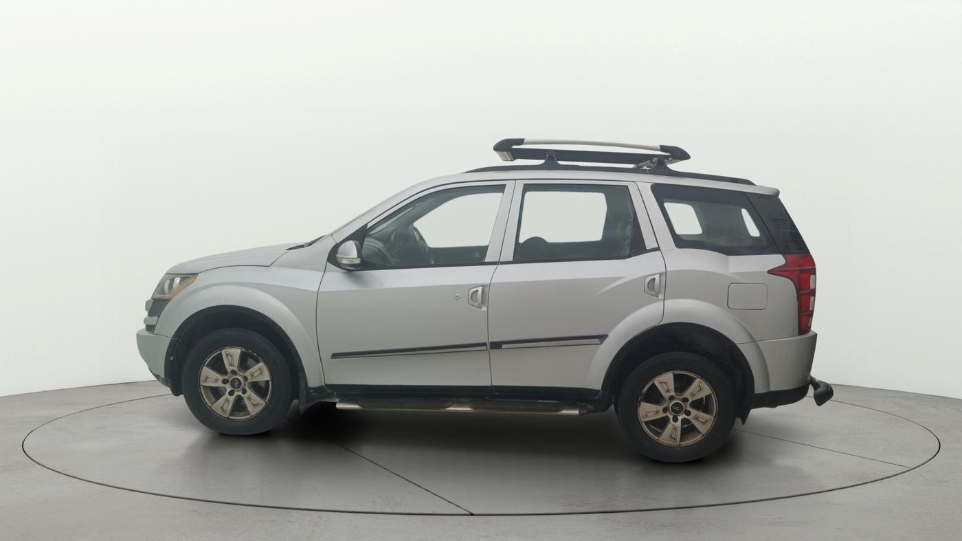 2013 Mahindra XUV500 W8, Diesel, Manual, 1,40,932 km, Left Side
