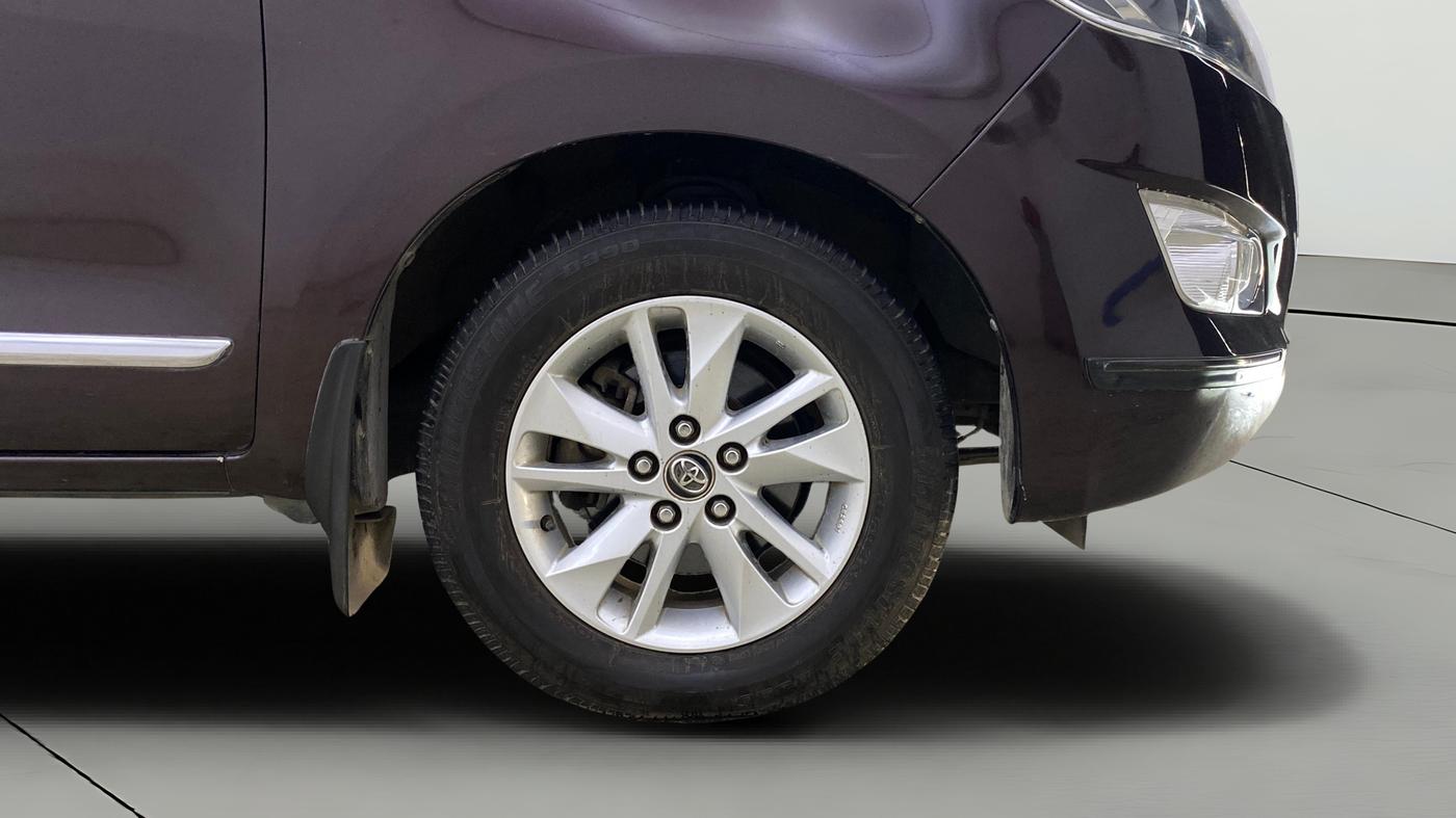 2019 Toyota Innova Crysta 2.4 VX 8 STR, Diesel, Manual, 80,404 km, Right Front Wheel