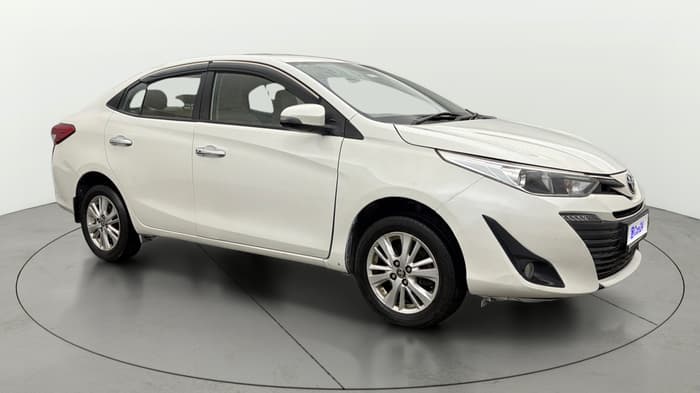 2018 Toyota YARIS VX CVT, Petrol, Automatic, 96,525 km, Right Front Diagonal