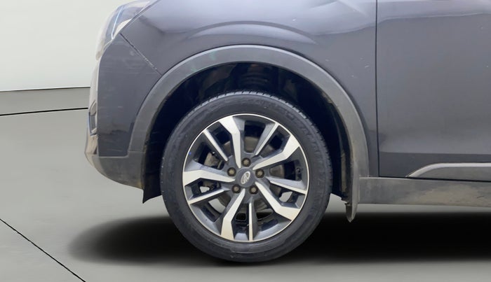 2019 Mahindra XUV300 W8 (O) 1.5 DIESEL, Diesel, Manual, 87,870 km, Left Front Wheel