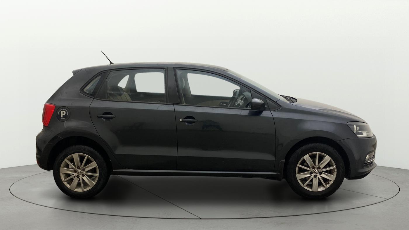 2016 Volkswagen Polo HIGHLINE1.2L, Petrol, Manual, 73,293 km, Right Side View