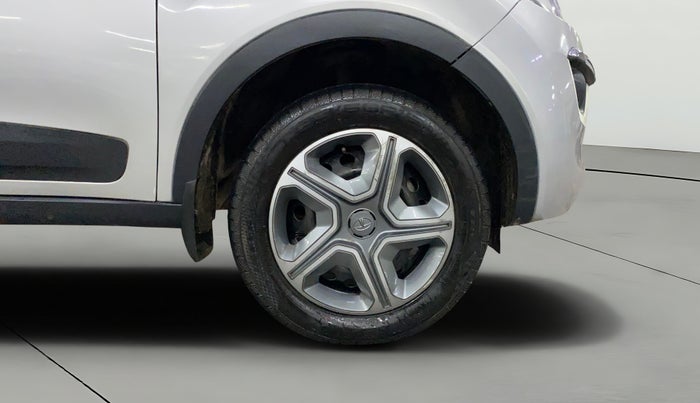 2018 Tata NEXON XT DIESEL, Diesel, Manual, 70,648 km, Right Front Wheel