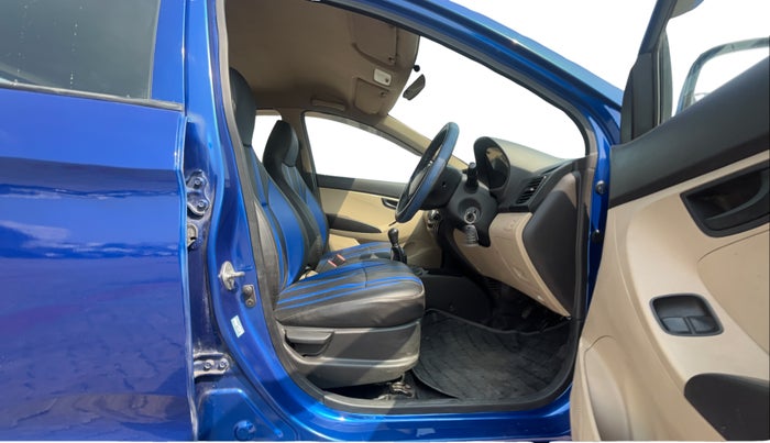 2018 Hyundai Eon ERA +, Petrol, Manual, 59,052 km, Right Side Front Door Cabin