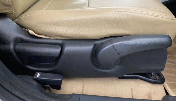 2019 Honda City 1.5L I-VTEC VX CVT, Petrol, Automatic, 16,908 km, Driver Side Adjustment Panel