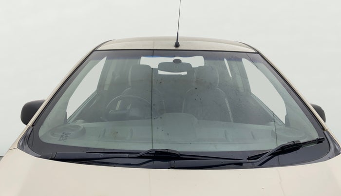 2013 Chevrolet Beat LS PETROL, Petrol, Manual, 89,846 km, Front Windshield